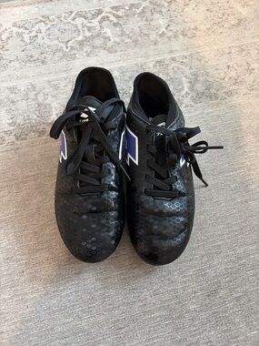 Kids Lotto Black Soccer Cleats